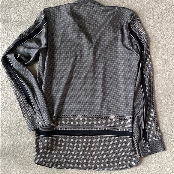 H&M blouse - Picture 3 of 3